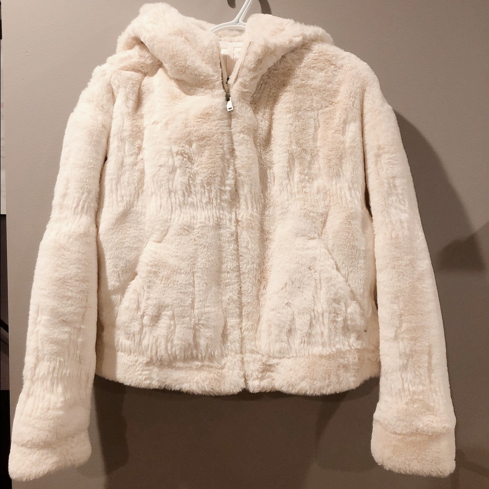 Almost New! UGG Mandy Faux fur hoodie Size Small